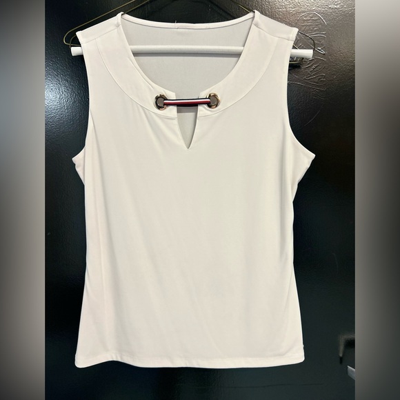 Tommy Hilfiger Women's Blouse - Picture 1 of 4